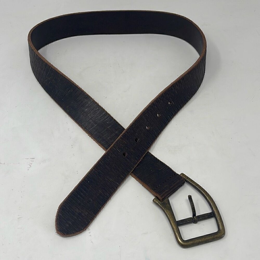 Streets Ahead Leather belt with slanted buckle Made in Italy Sz S